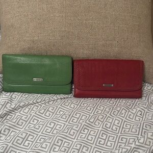 Dockers Green and Red Leather Wallet Set